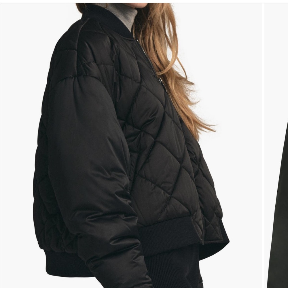 THE FAVORITE BOMBER